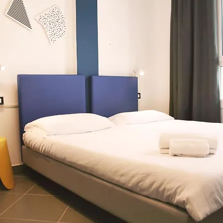 Hostel&rooms * Lecco