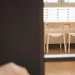 ホステル & *