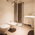 & ホステル