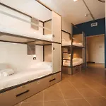 & Albergue *